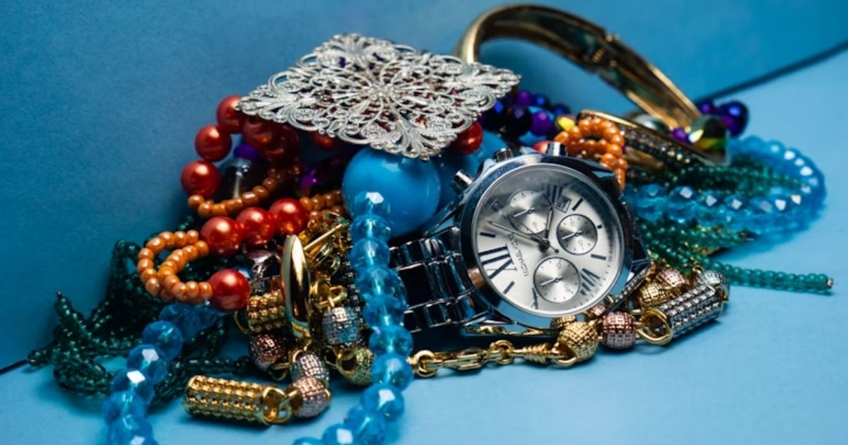 Versatile Accessories That Transform Your Wardrobe Fast